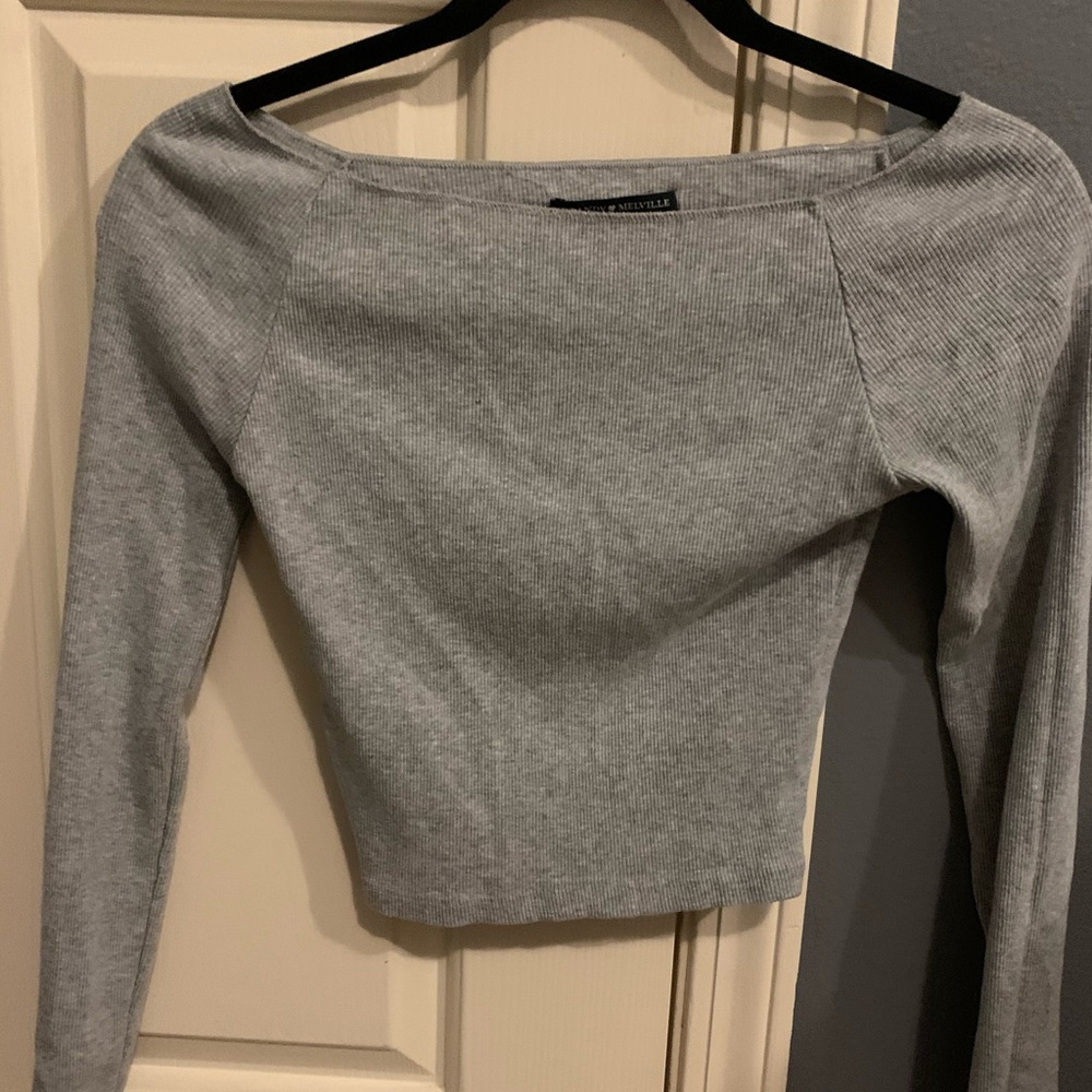 BRANDY RARE GRAY OFF THE SHOULDER TOP!!